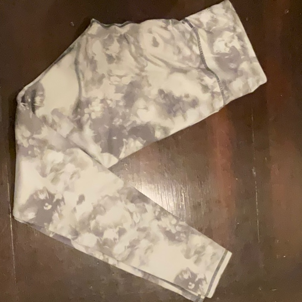 Gray tie dye athlete ankle length leggings